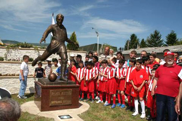 Споменик Митићу тек крајем маја